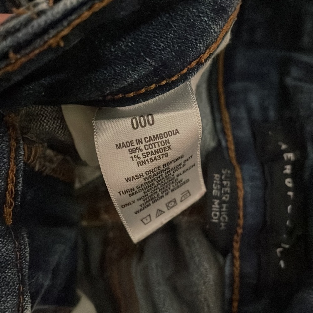 Women’s Jean Shorts - Picture 5 of 5